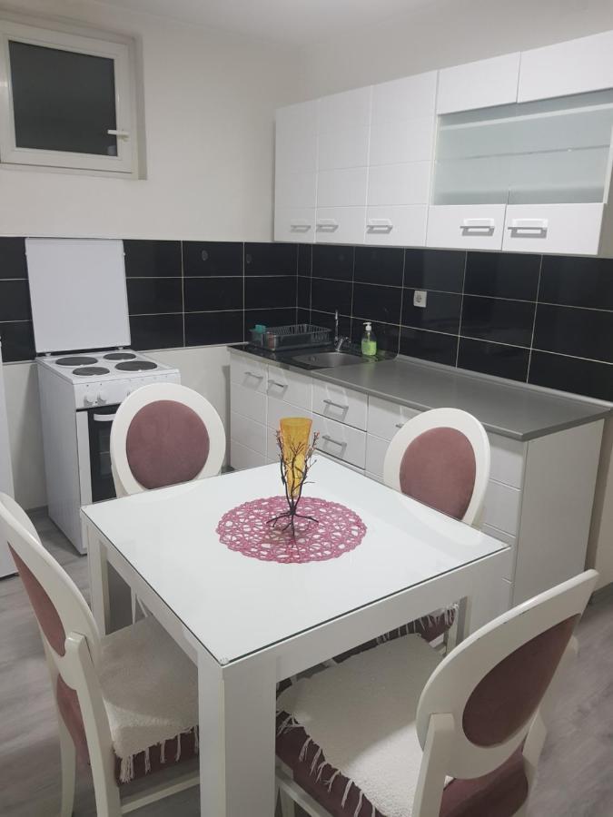 Family Apartmani Le Leskovac  Luaran gambar