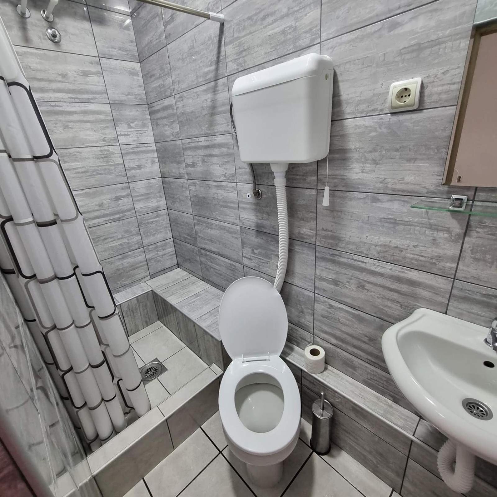 Family Apartmani Le Leskovac  Luaran gambar