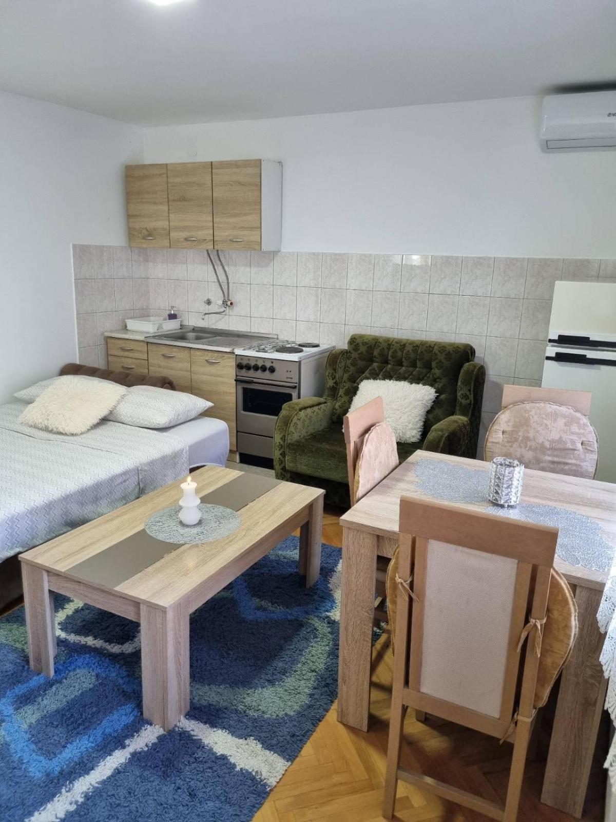 Family Apartmani Le Leskovac  Bilik gambar